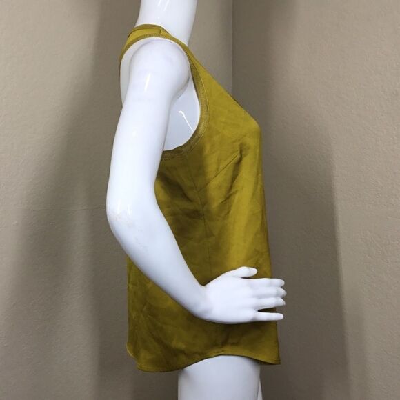 Banana Republic Textured Racerback Blouse (A6) - Picture 4 of 8
